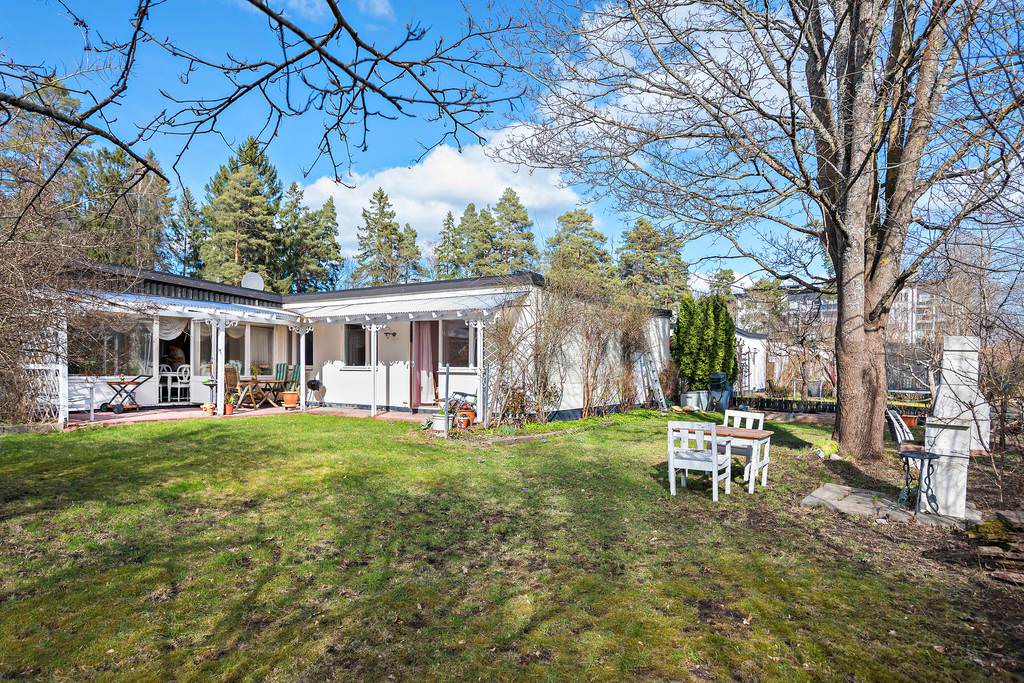 3. Byte av fonster sommarstuga Kampinge Ljungen